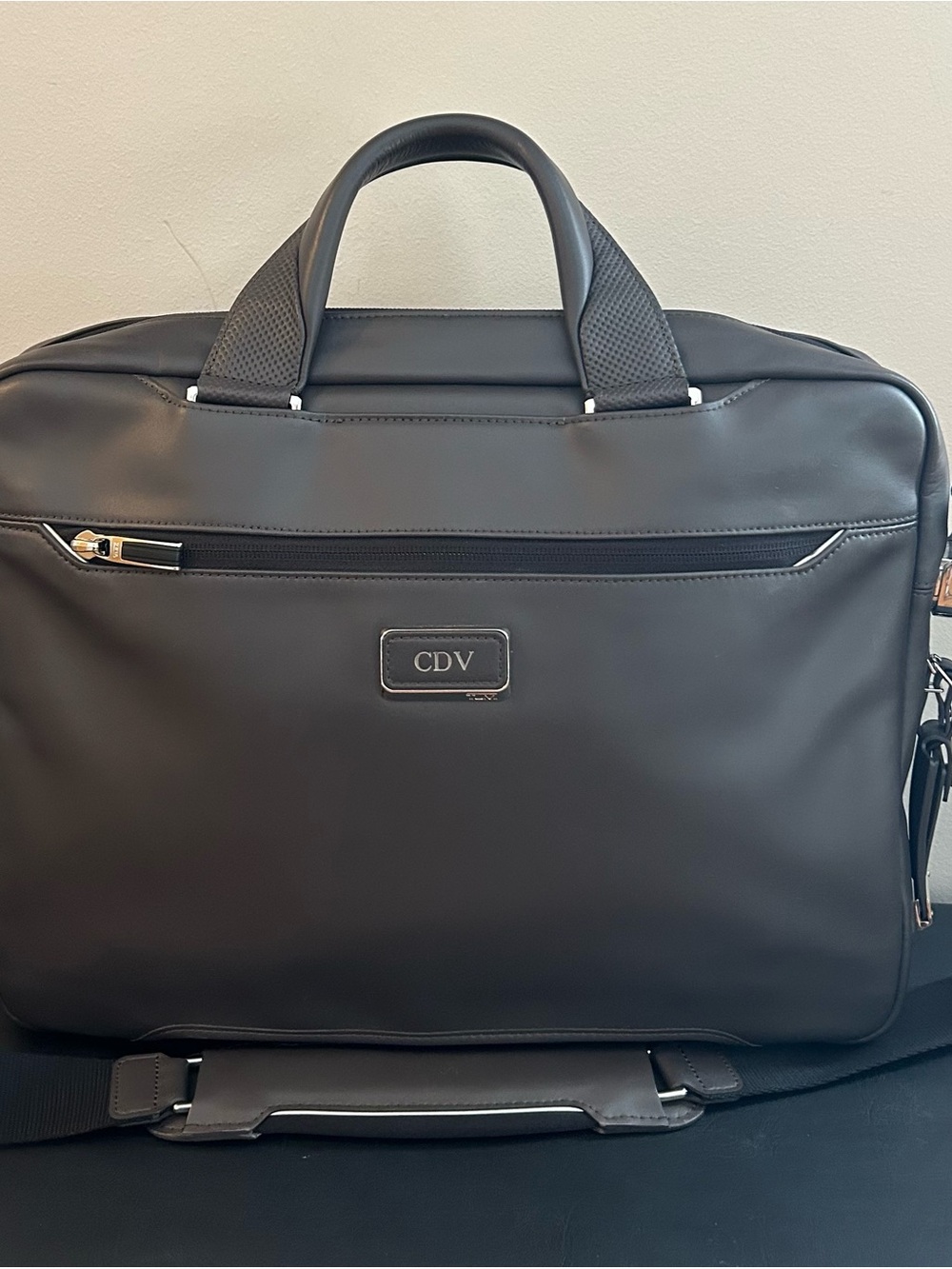 Tumi Saweyr Arrive Taupe 16” Men's Laptop Briefcase Top Handles Shoulder Strap